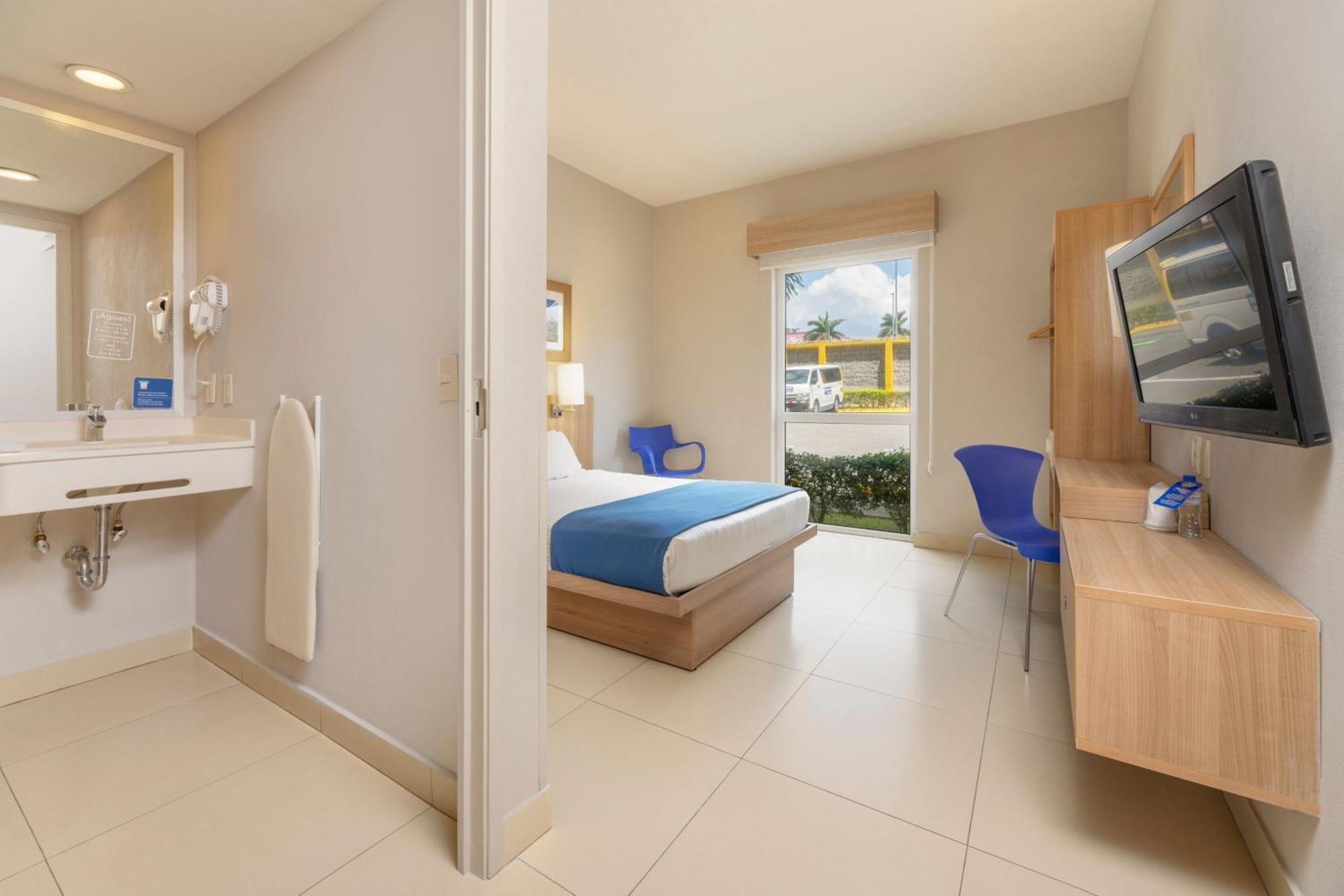 Express San Jose Aeropuerto 4*