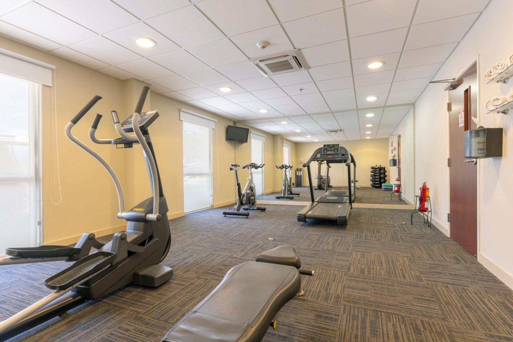 Hotel Express San Jose Aeropuerto Heredia