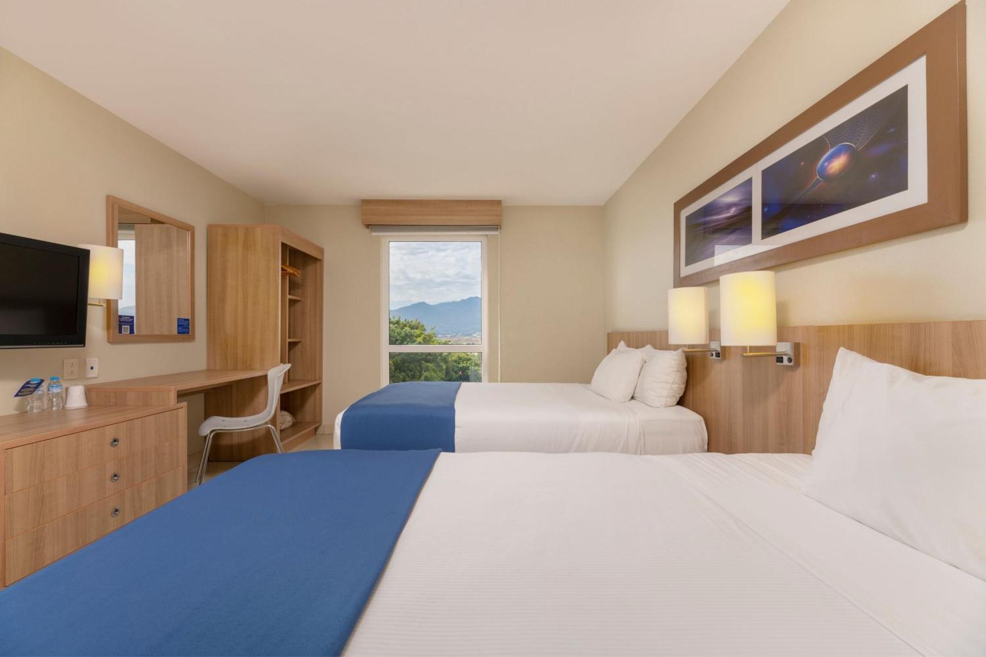 Hotel Express San Jose Aeropuerto 4*