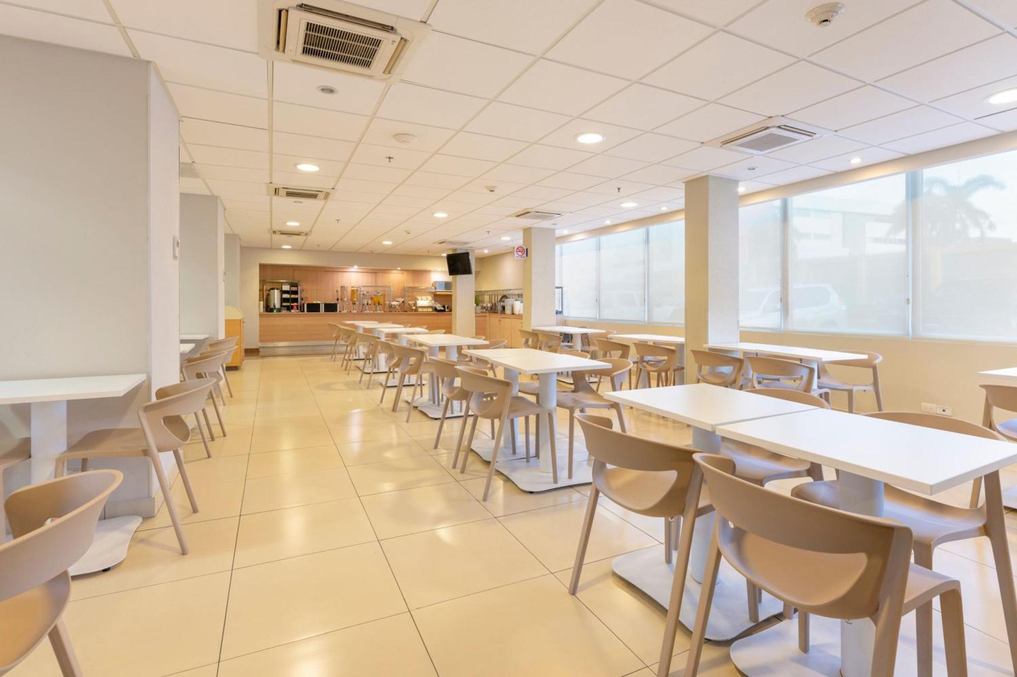 Express San Jose Aeropuerto Hotel 4*