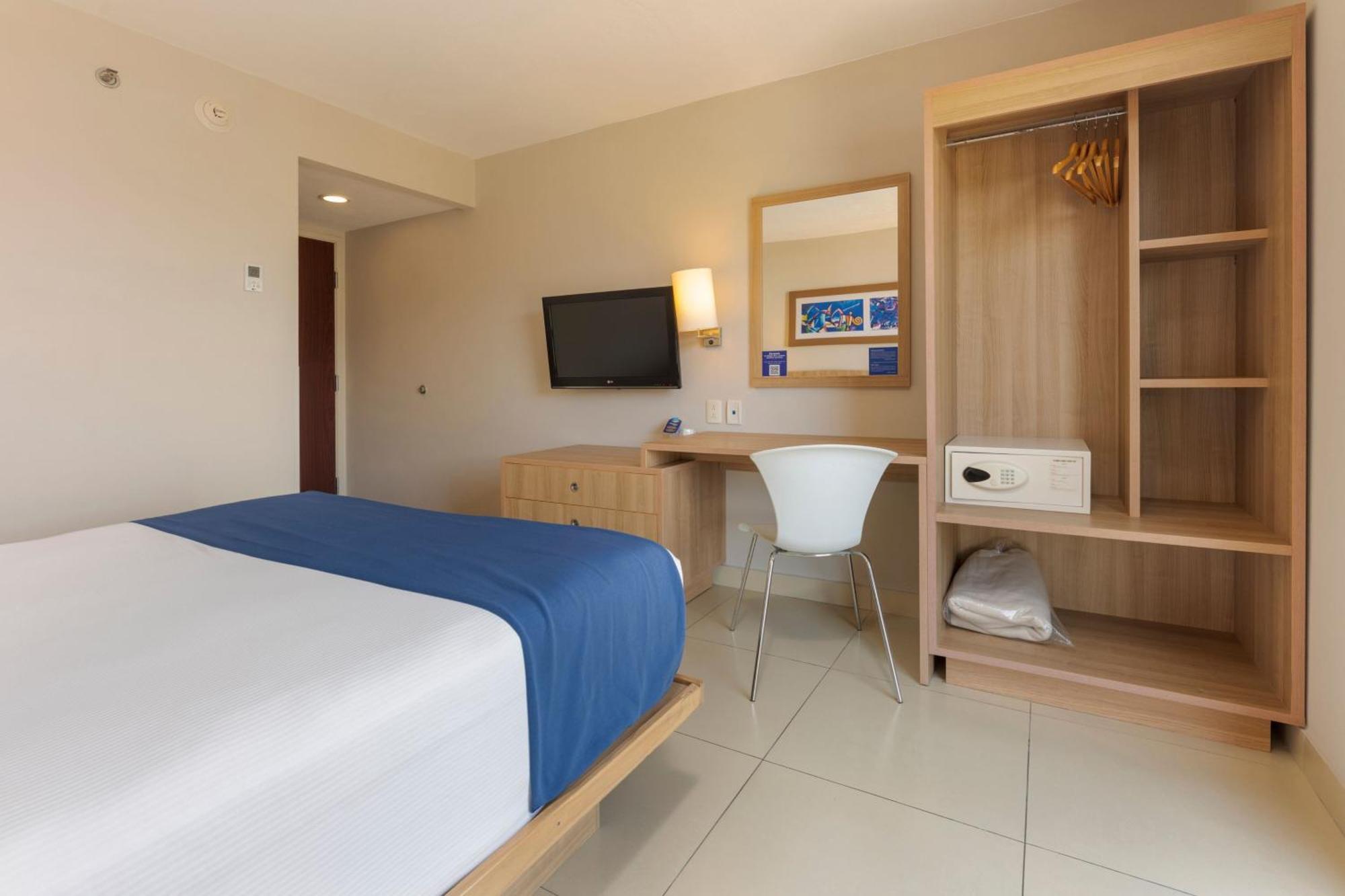Express San Jose Aeropuerto Hotel Heredia
